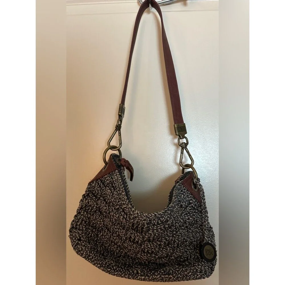 The Sac Woven Hobo Shoulder Bag in Brown and Cream